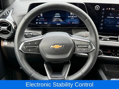 Used 2026 Chevrolet Equinox LT AWD/4WD image 34