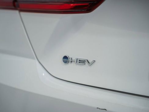 Used 2025 Toyota Camry LE FWD image 8