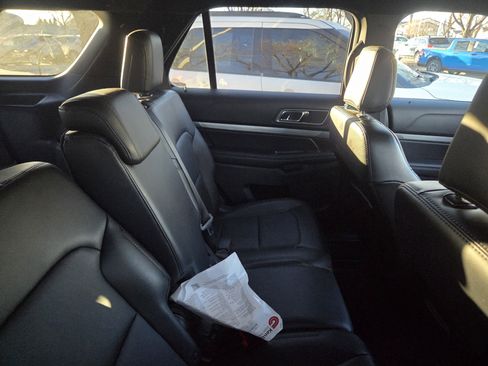 Certified 2018 Ford Explorer XLT w/ Equipment Group 202A image 19