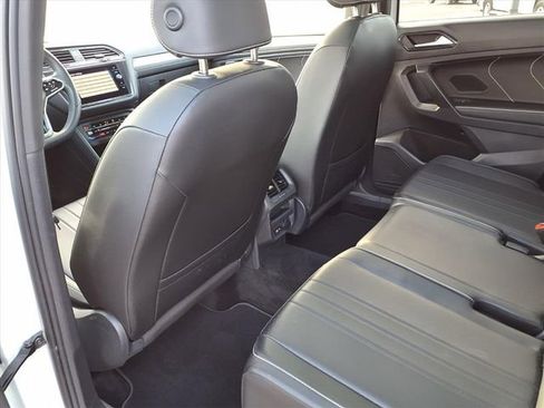 Used 2023 Volkswagen Tiguan SE R-Line image 83
