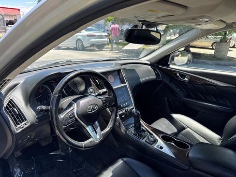Used 2018 INFINITI Q50 Luxe w/ Cargo Package (L95) RWD image 11
