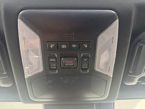 Used 2019 Toyota RAV4 XSE AWD/4WD image 14