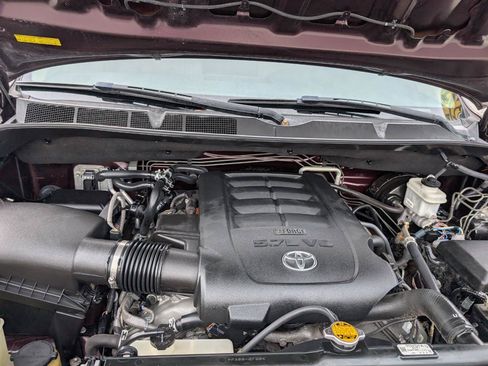 Used 2014 Toyota Sequoia Platinum RWD image 26