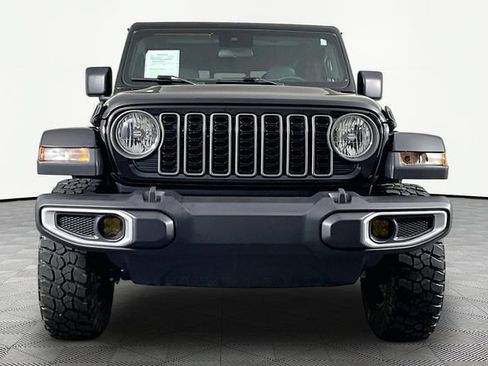 Used 2024 Jeep Gladiator Sport AWD/4WD image 2
