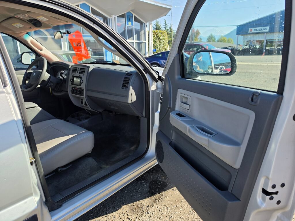 Used 2005 Dodge Dakota SLT RWD image 12