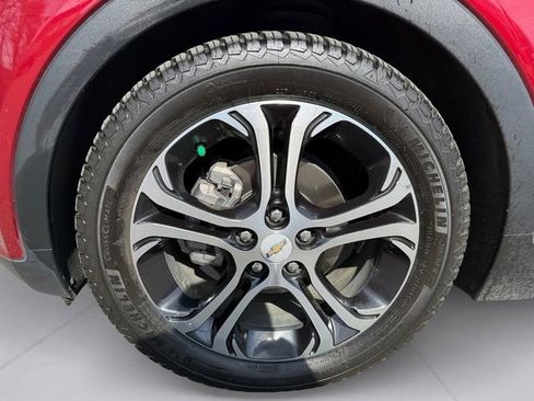 Used 2019 Chevrolet Bolt Premier w/ Infotainment Package image 9