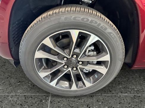 New 2025 Jeep Grand Cherokee L Overland w/ Luxury Tech Group IV image 5