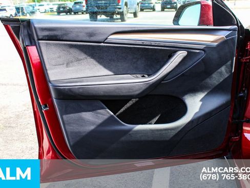 Used 2024 Tesla Model Y Long Range image 24