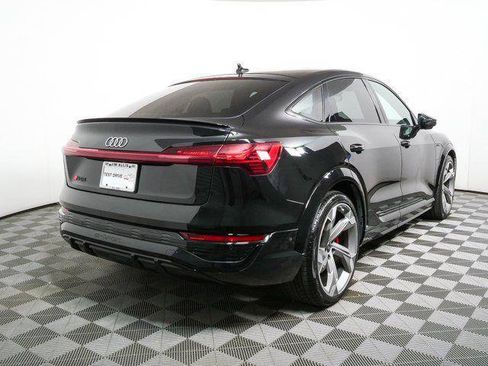 Used 2024 Audi SQ8 e-tron Premium Plus w/ Black Optic Package AWD/4WD image 3