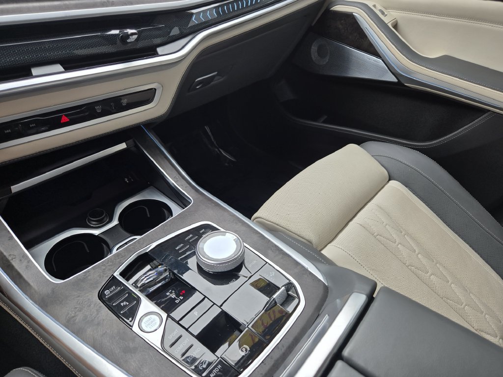 Used 2024 BMW X7 xDrive40i w/ Executive Package AWD/4WD image 21