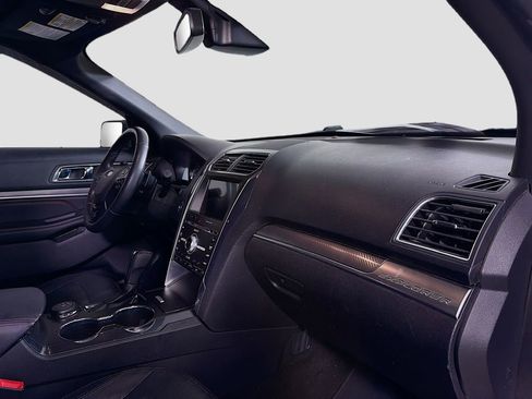 Used 2018 Ford Explorer Sport w/ Equipment Group 401A image 33
