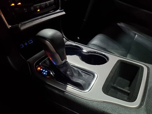 Used 2019 Jeep Grand Cherokee Limited w/ Luxury Group II RWD image 37