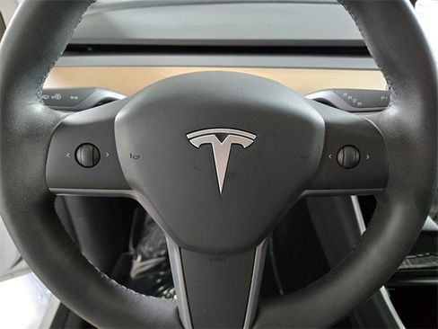 Used 2020 Tesla Model Y Long Range image 29