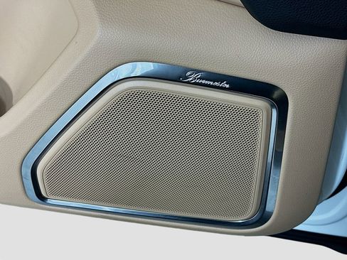 Certified 2023 Porsche Macan AWD/4WD image 21