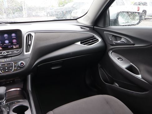 Used 2024 Chevrolet Malibu LT FWD image 13
