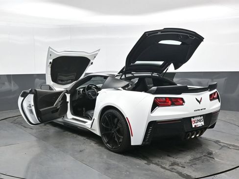 Used 2017 Chevrolet Corvette Grand Sport RWD image 50