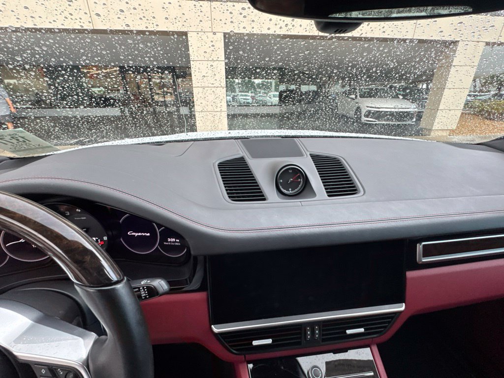 Used 2023 Porsche Cayenne Coupe AWD/4WD image 44