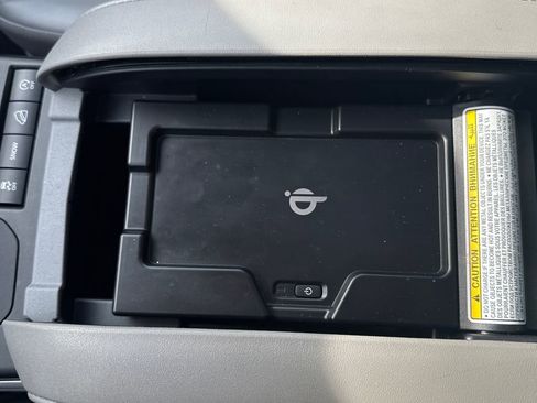 Used 2022 Toyota Highlander XLE image 30