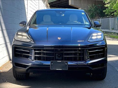 Certified 2026 Porsche Cayenne Coupe AWD/4WD image 8