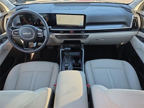 Certified 2024 Kia Sorento S w/ Panoramic Sunroof Package image 14