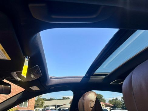 Used 2016 Mercedes-Benz S 550 4MATIC Sedan image 24
