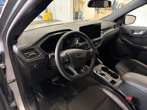 Used 2024 Ford Escape ST-Line Select w/ Tech Pack #2 AWD/4WD image 18
