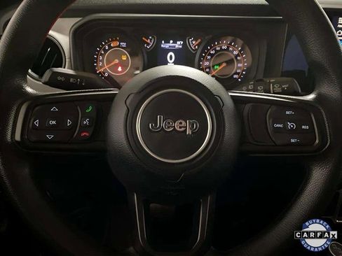 Used 2024 Jeep Wrangler Sport image 33