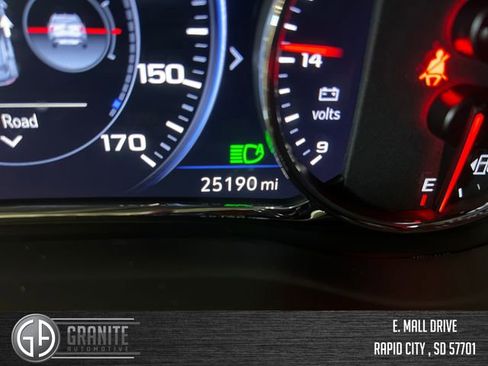Used 2022 GMC Acadia AT4 w/ Technology Package AWD/4WD image 17