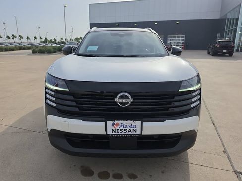 New 2026 Nissan Kicks SV w/ SV Premium Package FWD image 10
