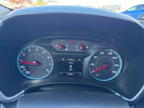 Used 2018 Chevrolet Equinox LT AWD/4WD image 30