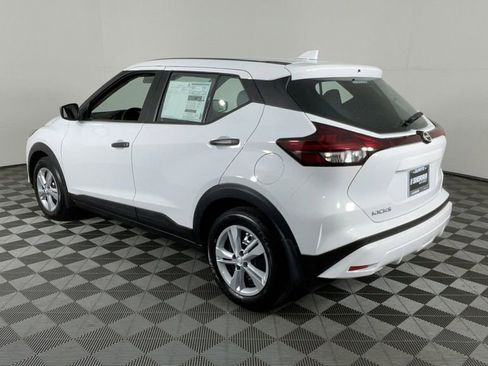 New 2025 Nissan Kicks Play S image 6