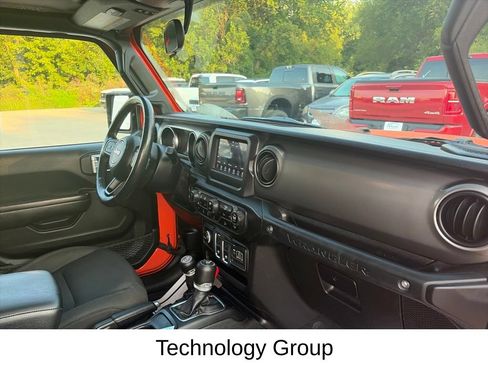 Used 2020 Jeep Wrangler Sport AWD/4WD image 12