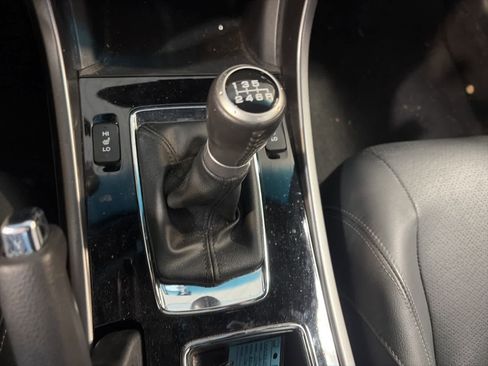 Used 2017 Honda Accord EX-L image 27