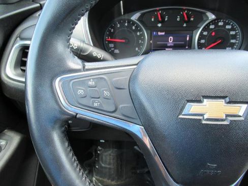 Used 2019 Chevrolet Equinox LT FWD image 21
