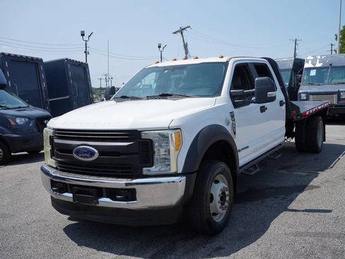 Used 2017 Ford F550 4x4 Crew Cab Super Duty image 5