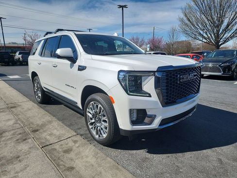 Certified 2024 GMC Yukon Denali Ultimate w/ LPO, Floor Liner Package AWD/4WD image 2