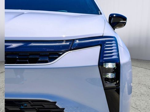 New 2027 Chrysler Pacifica Select FWD image 4