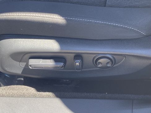 Used 2025 Honda Accord SE image 18