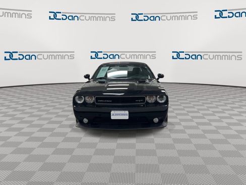 Used 2013 Dodge Challenger SRT8 RWD image 3
