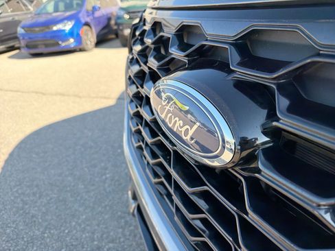 Used 2025 Ford Explorer ST-Line AWD/4WD image 16