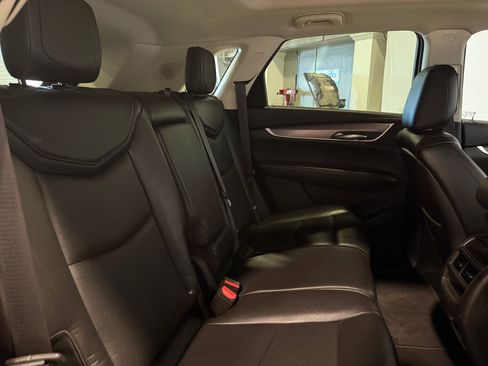Used 2018 Cadillac XT5 Luxury image 24