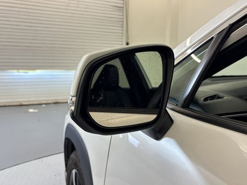 Used 2023 Toyota Corolla Cross XSE w/ Convenience Package image 21