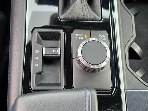 Used 2023 Toyota Tundra Platinum AWD/4WD image 25
