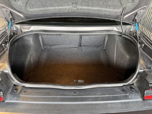 Used 2015 Dodge Challenger R/T image 24