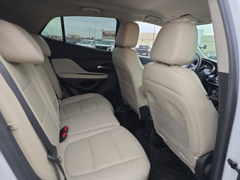 Used 2019 Buick Encore Essence image 10