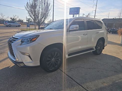 Used 2023 Lexus GX 460 Premium image 4