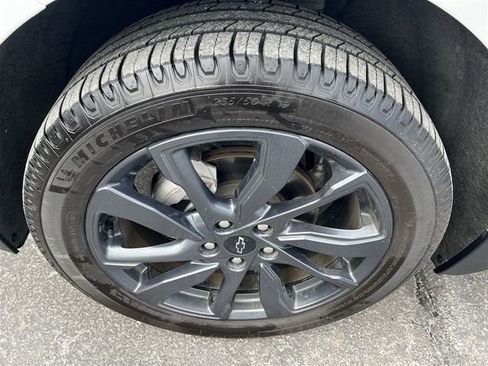 Used 2024 Chevrolet Equinox RS w/ RS Leather Package AWD/4WD image 17