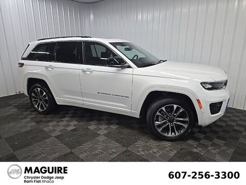 Used 2023 Jeep Grand Cherokee Overland w/ Advanced Protech Group III AWD/4WD image 1