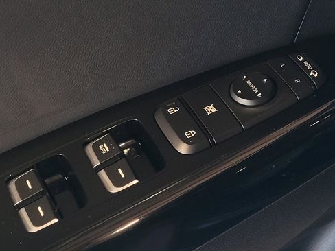 Used 2020 Kia Sportage EX FWD image 27