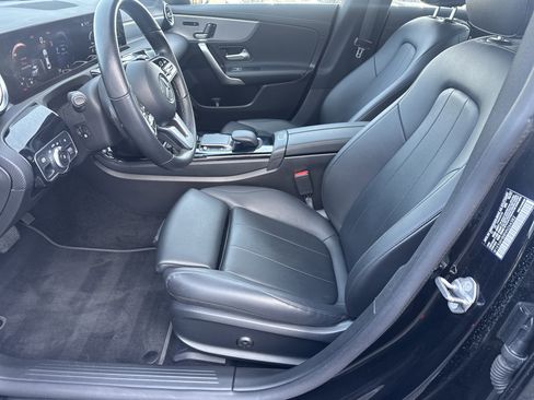 Used 2022 Mercedes-Benz CLA 250 4MATIC image 12